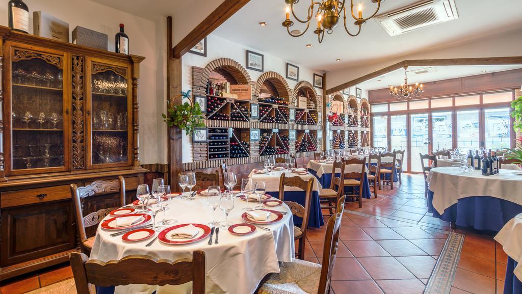 Hostal El Puerto كاليتا دي فيليز المظهر الخارجي الصورة