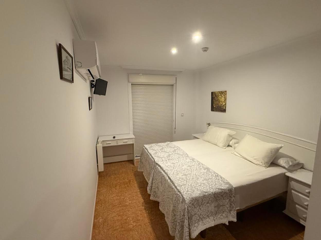 Hostal El Puerto كاليتا دي فيليز المظهر الخارجي الصورة
