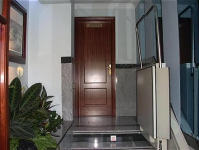 Hostal El Puerto كاليتا دي فيليز المظهر الخارجي الصورة
